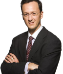 Owen Graham headshot
