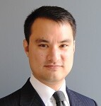 Aki Peritz headshot